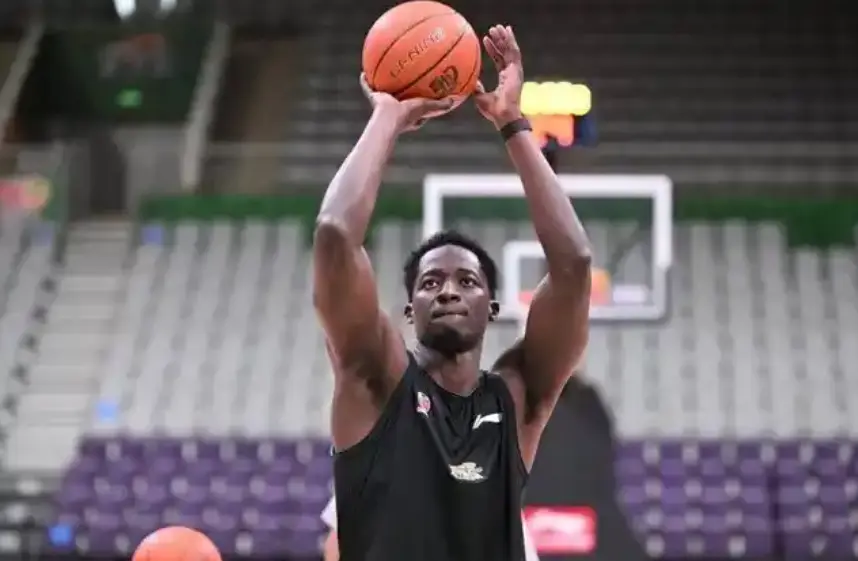 功勋外援后, 龙凤雏 功勋外援后, 龙凤雏