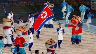 人组成的代, 自亚洲各国, 位列奖牌榜 人组成的代, 自亚洲各国, 位列奖牌榜